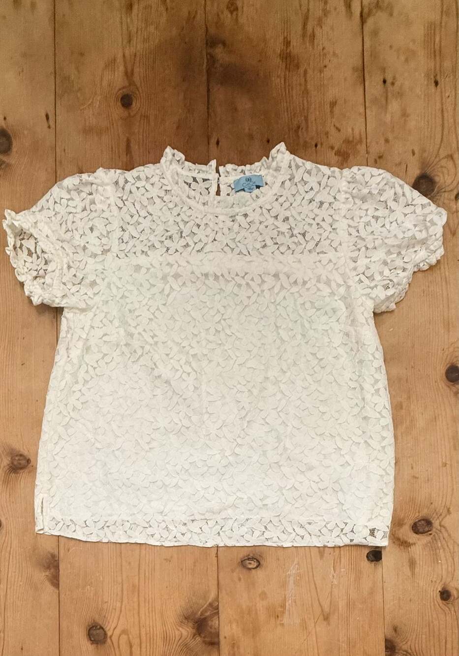 CeCe Lace Short Sleeve Blouse White Ruffle Neck - Size XL
